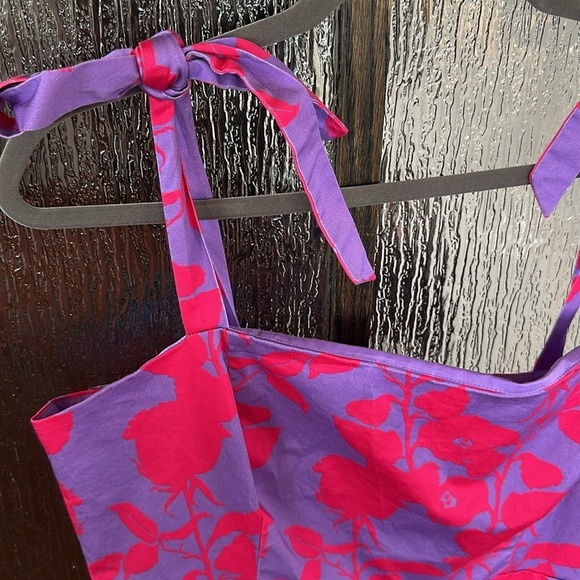 Slate & Willow Slate & Willow
Tie Shoulder Romper size 12. - Picture 7 of 11